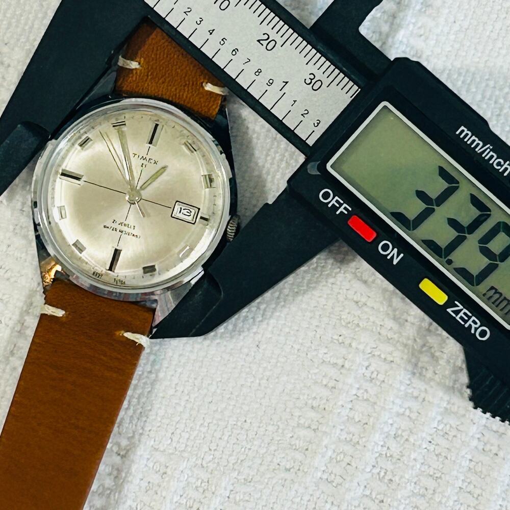 Timex 21 Jewel 34mm Mens Watch 1970 Manual Wind Runs Great - Picture 8 of 12